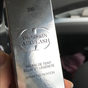 Diorskin Airflash 300